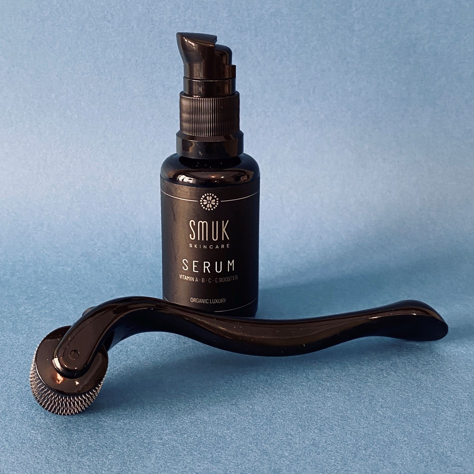 Smuk skincare serum og vitamin booster derma roll beauty tool