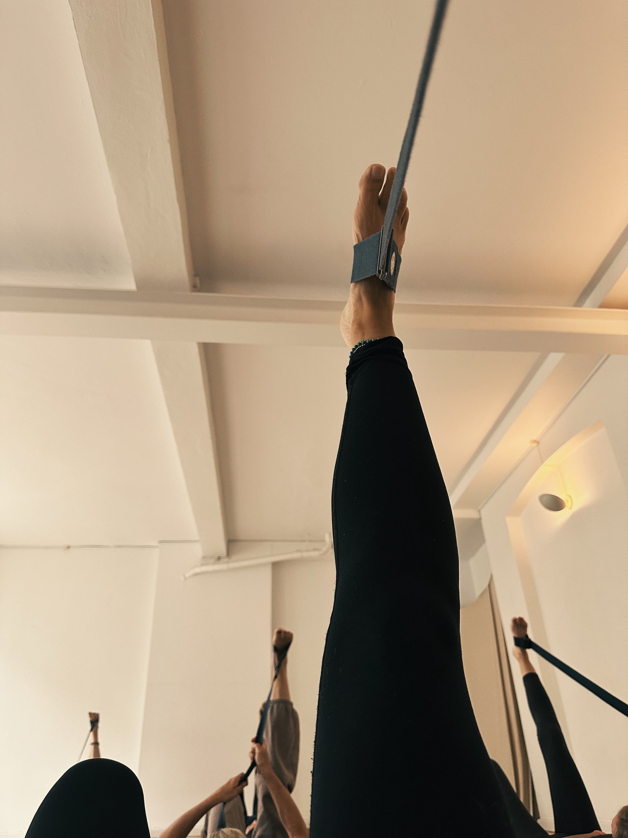 Kvinder laver yoga sammen