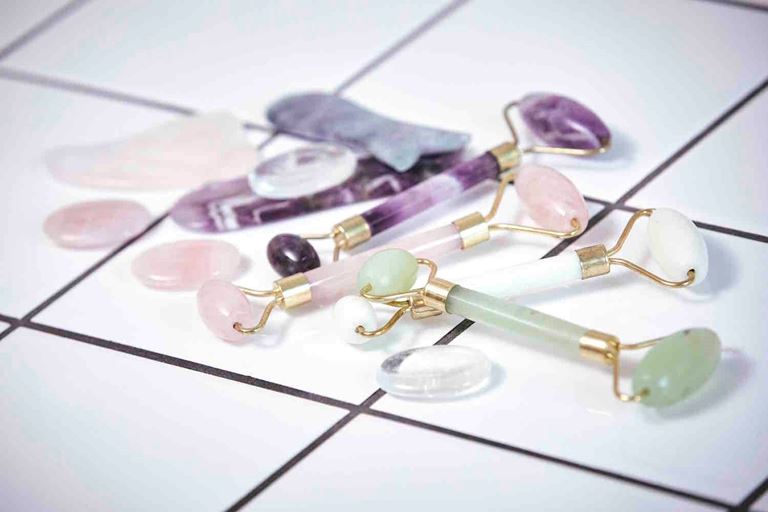 Gua sha og ansigtsruller beauty tools